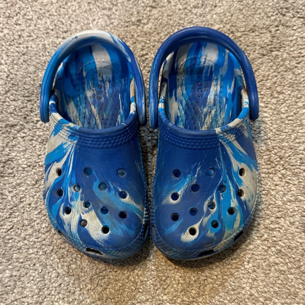 Crocs Blue Tie Dye Classic Slip On Clogs Size 7
